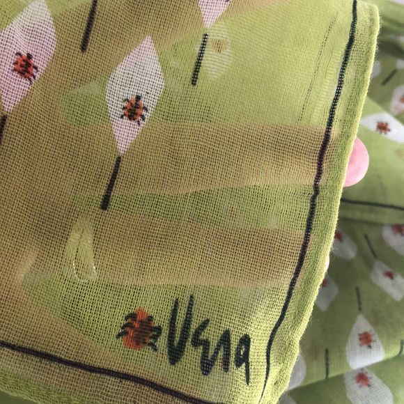 Vintage Vera Lady Bug Leaf Lime Green Long Scarf Lightweight Weave Sz 28” x 70” - Picture 5 of 6